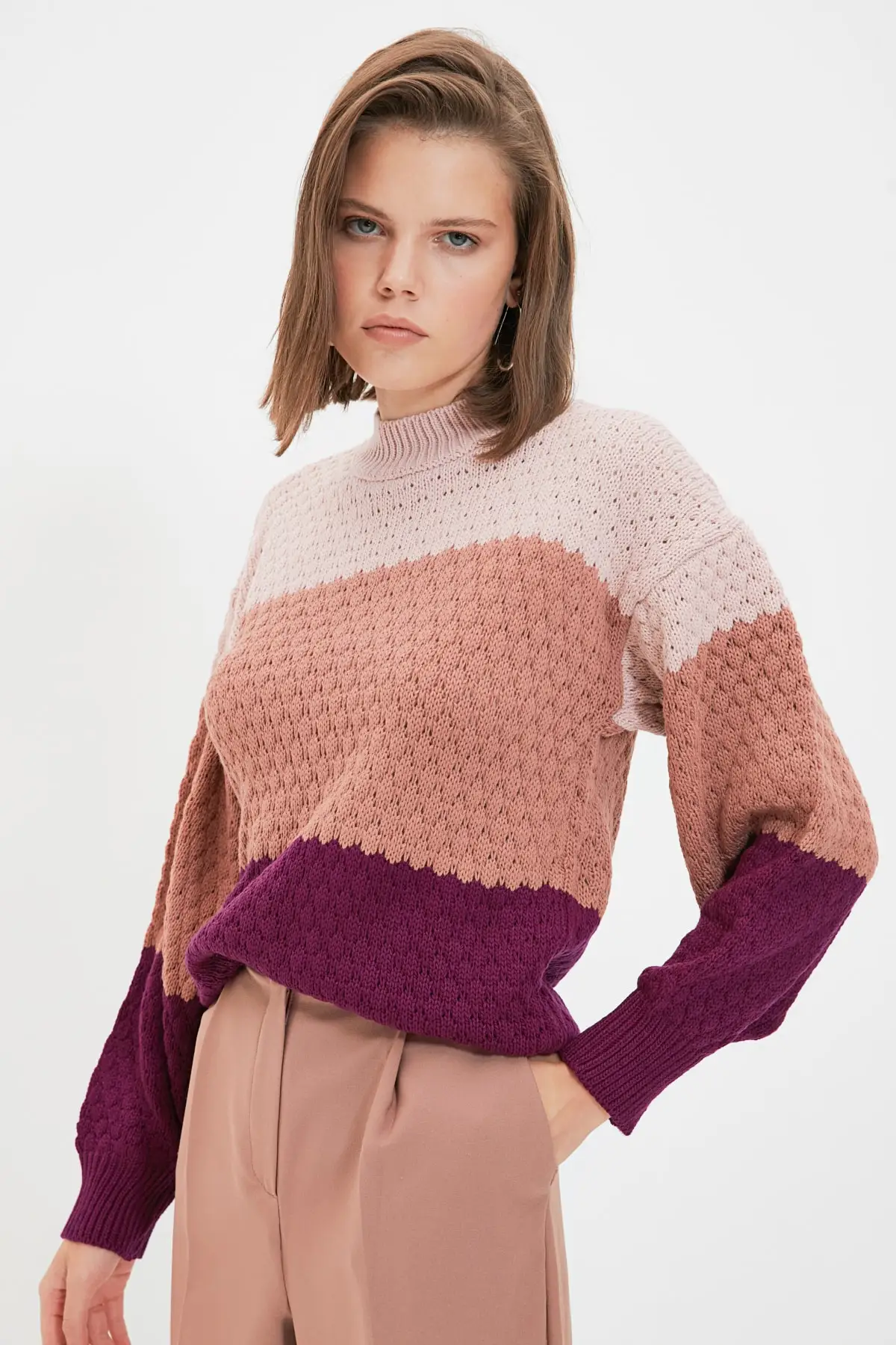 

Trendyol With Color Block Knitwear Sweater TWOAW22KZ2149
