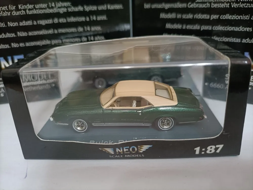 

Neo 1:87 Buick Riviera GS HT Coupe Dark Green Limited Collector Edition Resin Metal Model Toy Gift