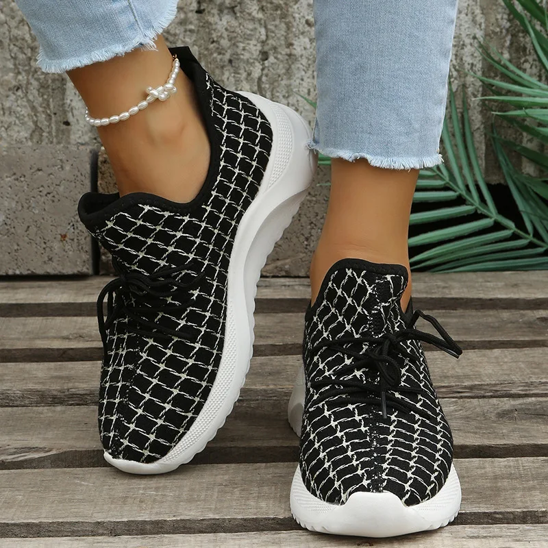 

Europe and America 2022 New Lace Up Flying Weave Light Casual Shoes Sneakers Single Shoes Women's Large Size 35-43