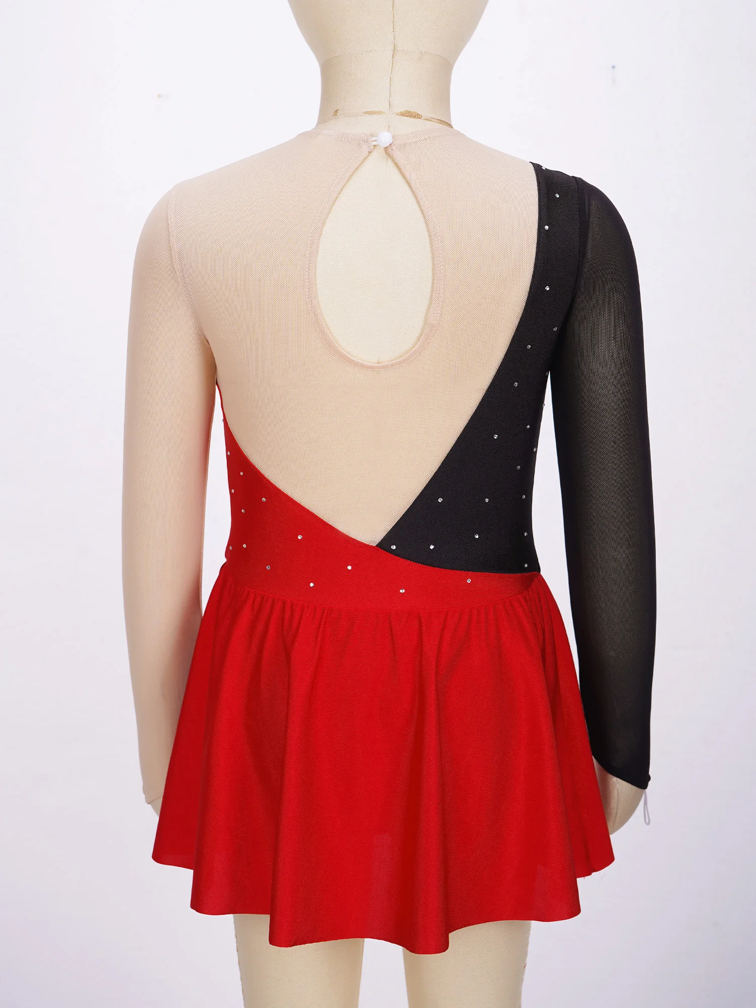 Рисунок 4 - Детское балетное платье с длинным рукавом