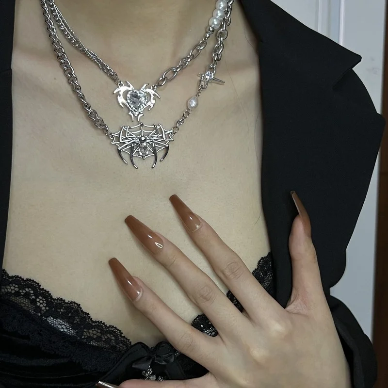 

Y2K Spider Web Pendant Necklaces Women INS Thorns Love Heart Clavicle Chain Gothic Crystal Pearl Neck Chains Jewelry Gift 2022