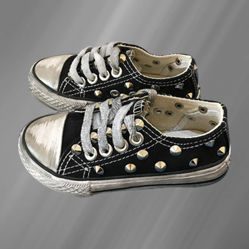 

Handmade rivets small pointed nails do old fashion cool small dirty shoes canvas shoes men and women with the same style 35-46