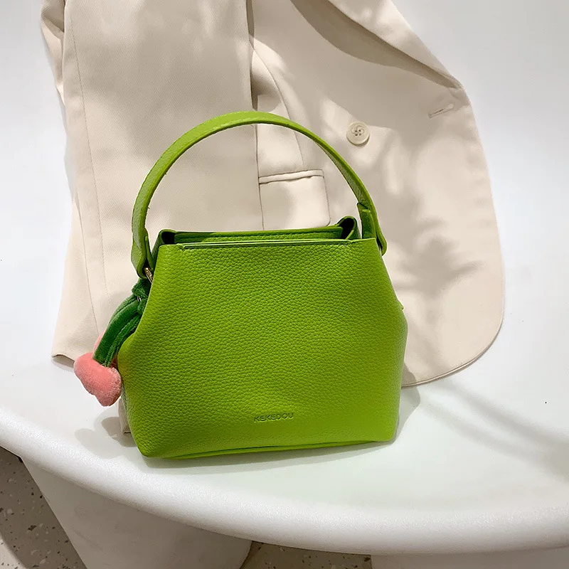 

Large-capacity Handbag Personality Niche Women's Bag 2022 New Simple Bucket Bag Shoulder Bag Popular Texture Messenger Bag
