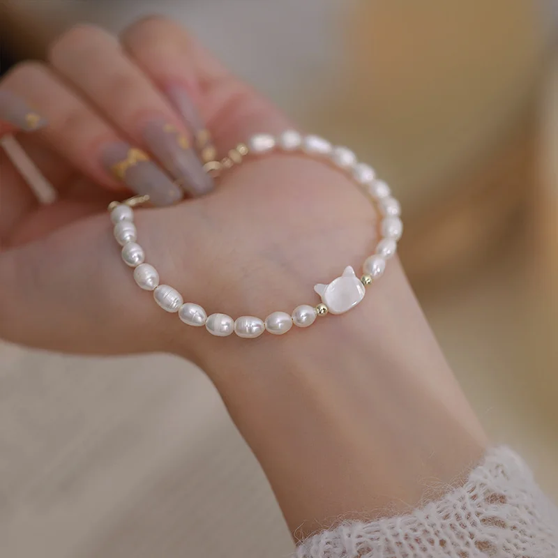 

Minar Kawail Irregular Freshwater Pearl Beaded Bracelets for Women White Color Shell Cartoon Cat Charm Bracelet Accessories 2022