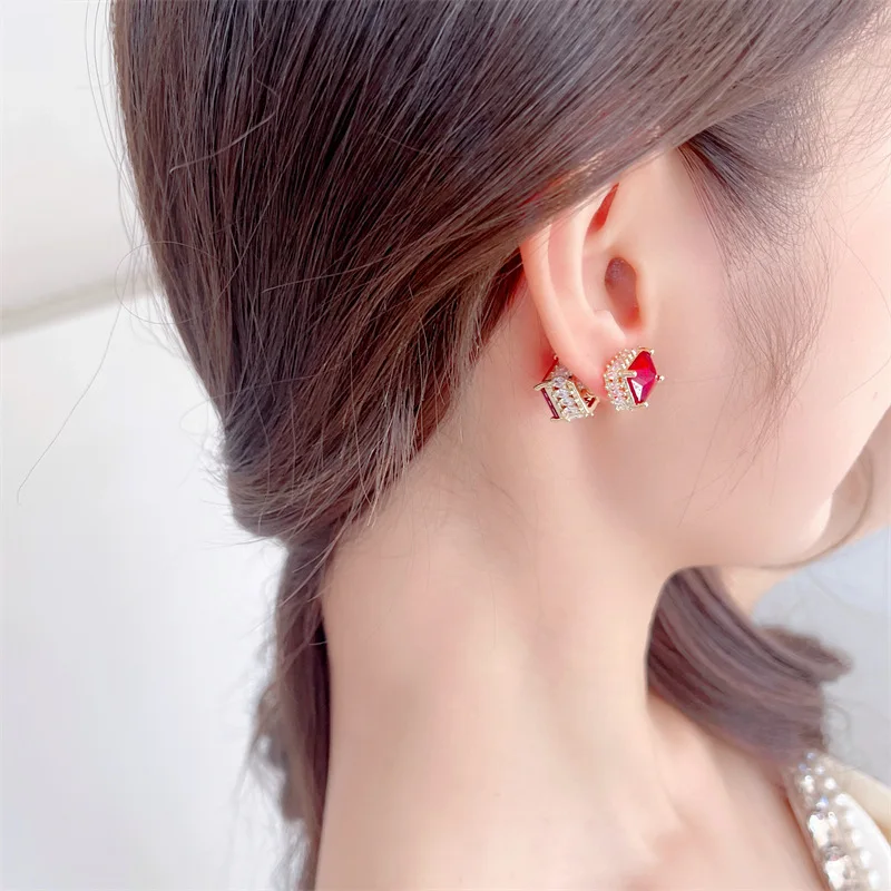 

Square geometry front and back two-earring stud