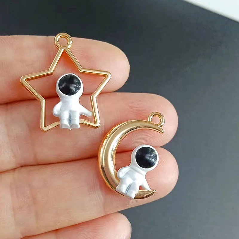 

10pcs Astronauts Enamel Charms Alloy Moon Stars Cosmonaut Pendant DIY Earring Bracelet Finding Jewelry Making Accessory