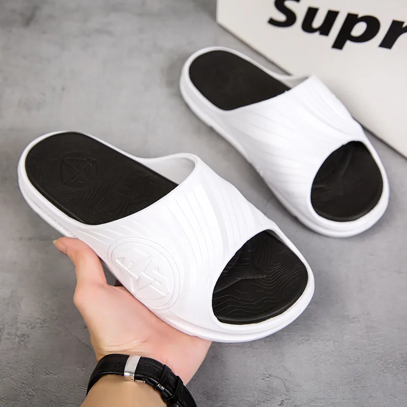 

2022 Fashion New Slippers Men's Summer Wear Trend Version Couple Personality Home Thick Bottom Beach Flip Flops Men's Sandals