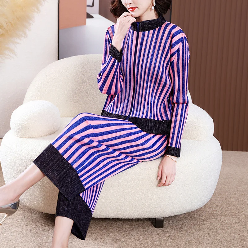 

Женский Брючный комплект, весенне-осенний полосатый лоскутный эластичный свободный плиссированный пиджак миаке + брюки, 2023