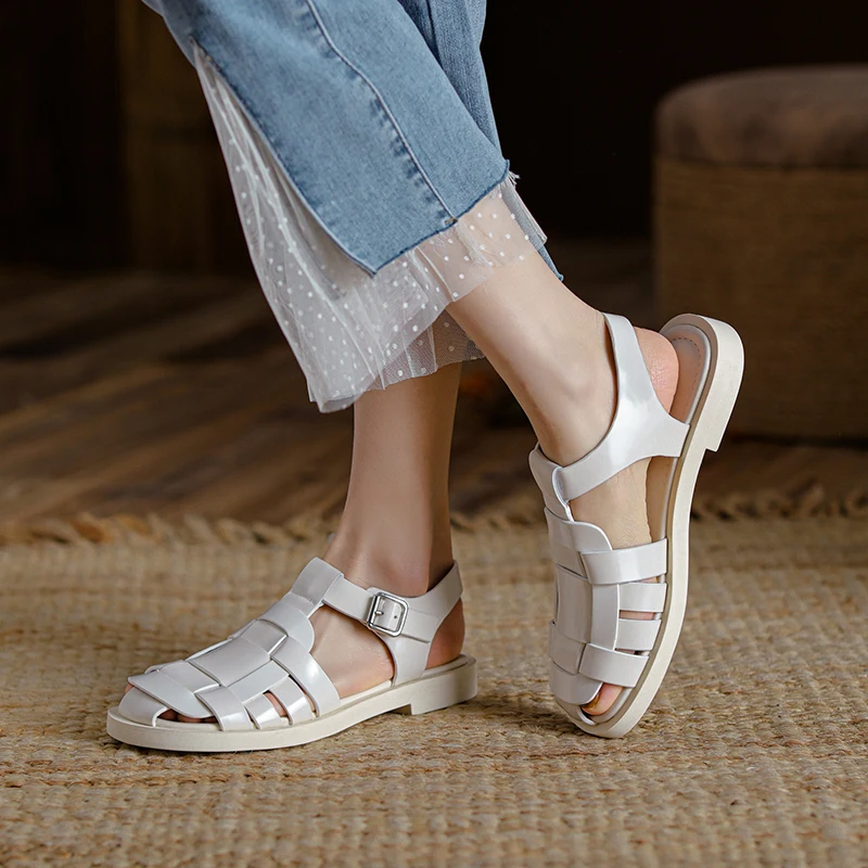 

QZYERAI 2022 New Summer Sandals Gladiator Women Cow Leather Round Toe Weaving Back Strap Beach Female Platform Shoes