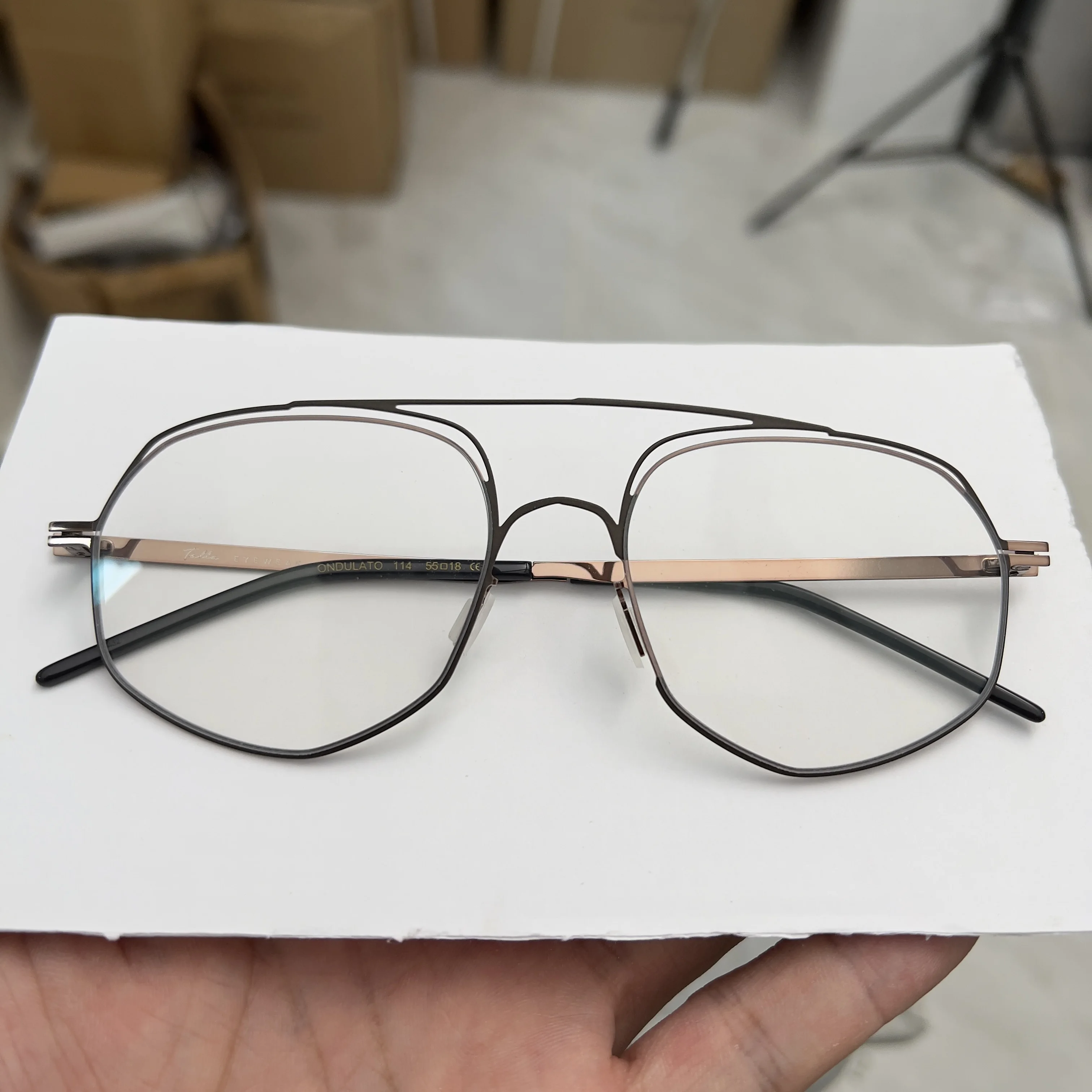 Роскошные итальянские оправы для очков с уникальной неправильной формой