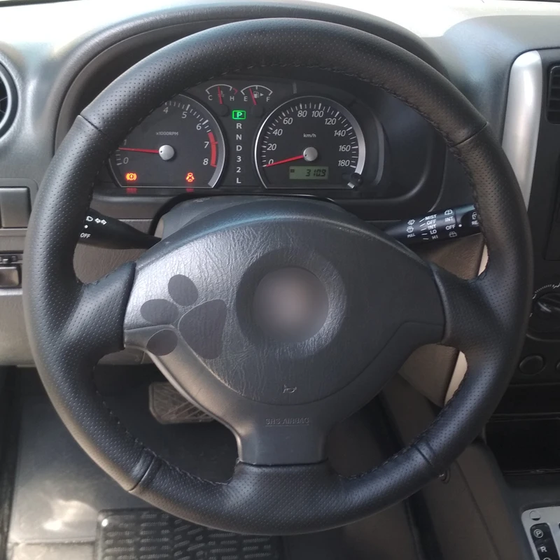 

Чехол рулевого колеса с ручным шитьем и черной кожей для Suzuki Jimmy 2007 2009 2010
