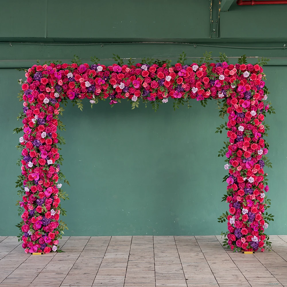 Композиция из искусственных цветов украшение для свадебного мероприятия