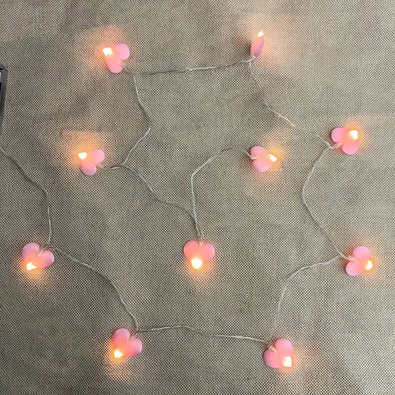 

Розовая гирлянда с сердечками