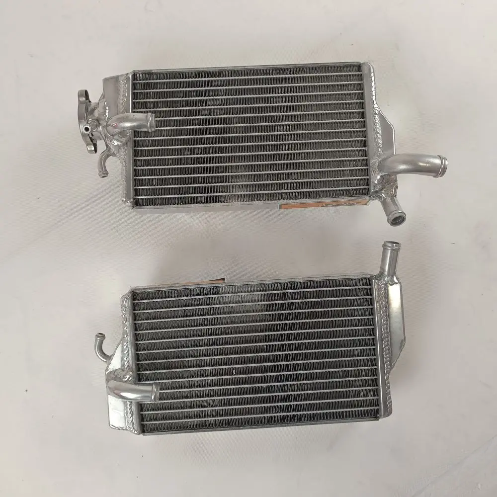 

Левая сторона и правая сторона для Honda CR250R CR 250 R 2002-2004 годов, алюминиевый радиатор, охладитель охлаждающей жидкости 2002 2003 2004