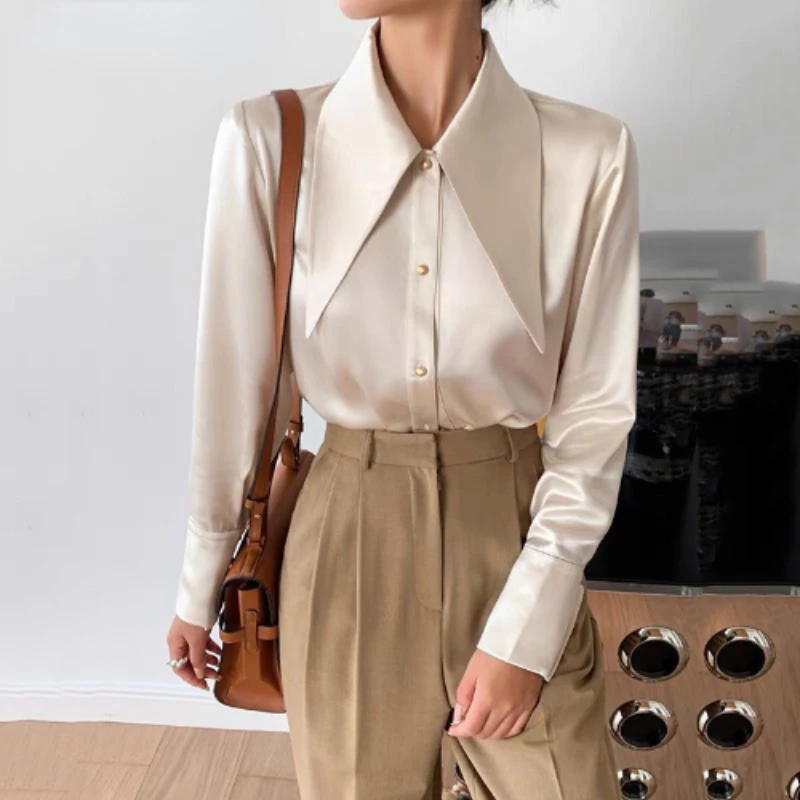 

Sandro Rivers New Long Pointed Collar Satin Black Shirt Women's Autumn Fashion Retro Button Long-Sleeved Shirt Lapel Top