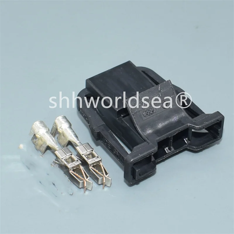 

Shhworldsea 2 контакта, применим к автомобильной беспроводной радиоприемнике, 2 иглы 2 P 1J0 972 923 1J0972923