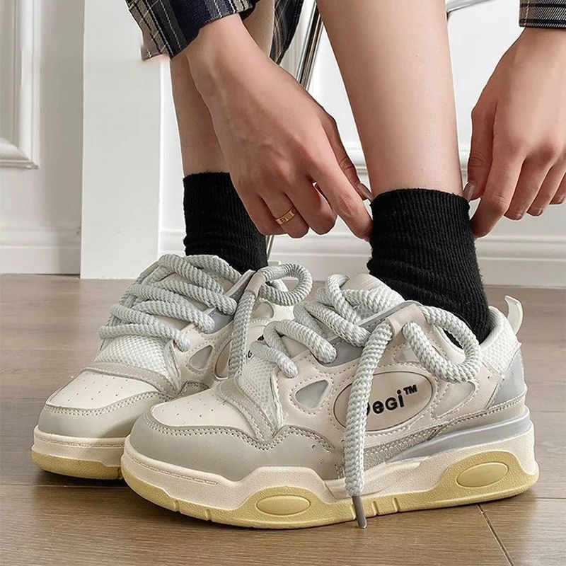 

Women's Casual Skateboard Shoes Thick-soled Chunky Sneakers Couple Breathable Lace-up Vulcanized Shoes Women Platform Sneakers
