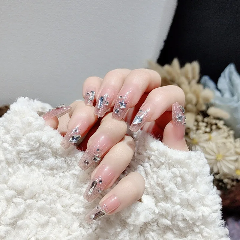 

24pcs/box Rhinestone Star False Nails With Glue Press On Mid-length Coffin Wear Armor Temperament Fake Nail With Designs Diamond