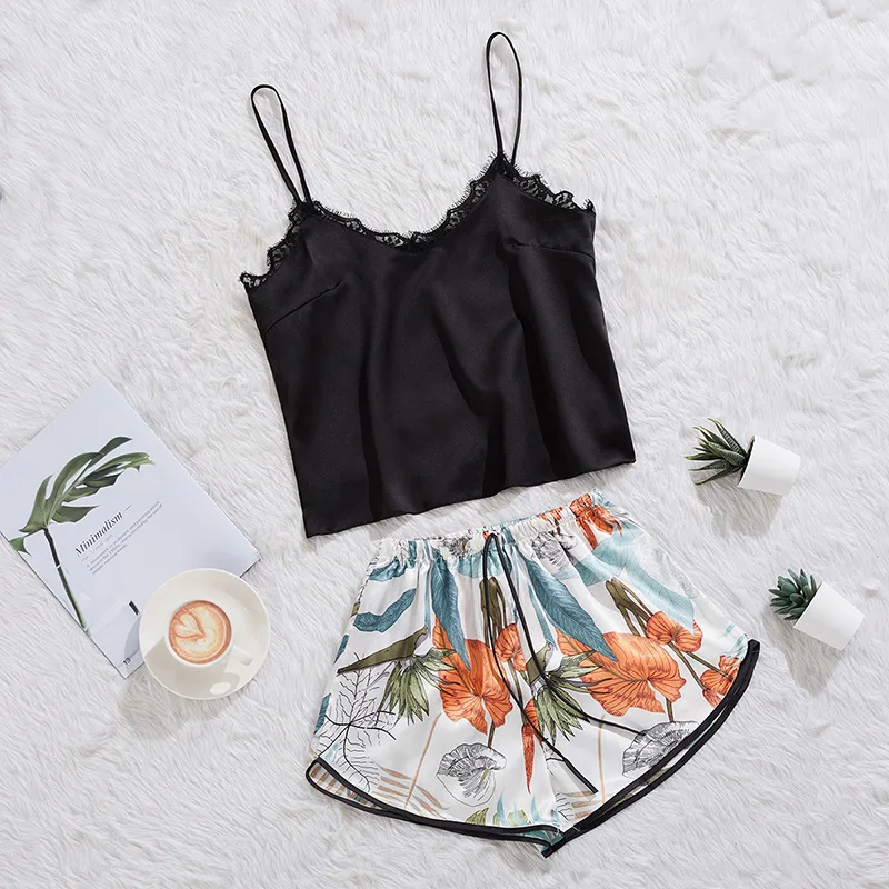 

Spaghetti Strap Letter Print Pajama Set Sleeveless Trim Pyjamas Sleep Shorts Set Lace Pijama Suit Sleepwear Women Sexy Nighties
