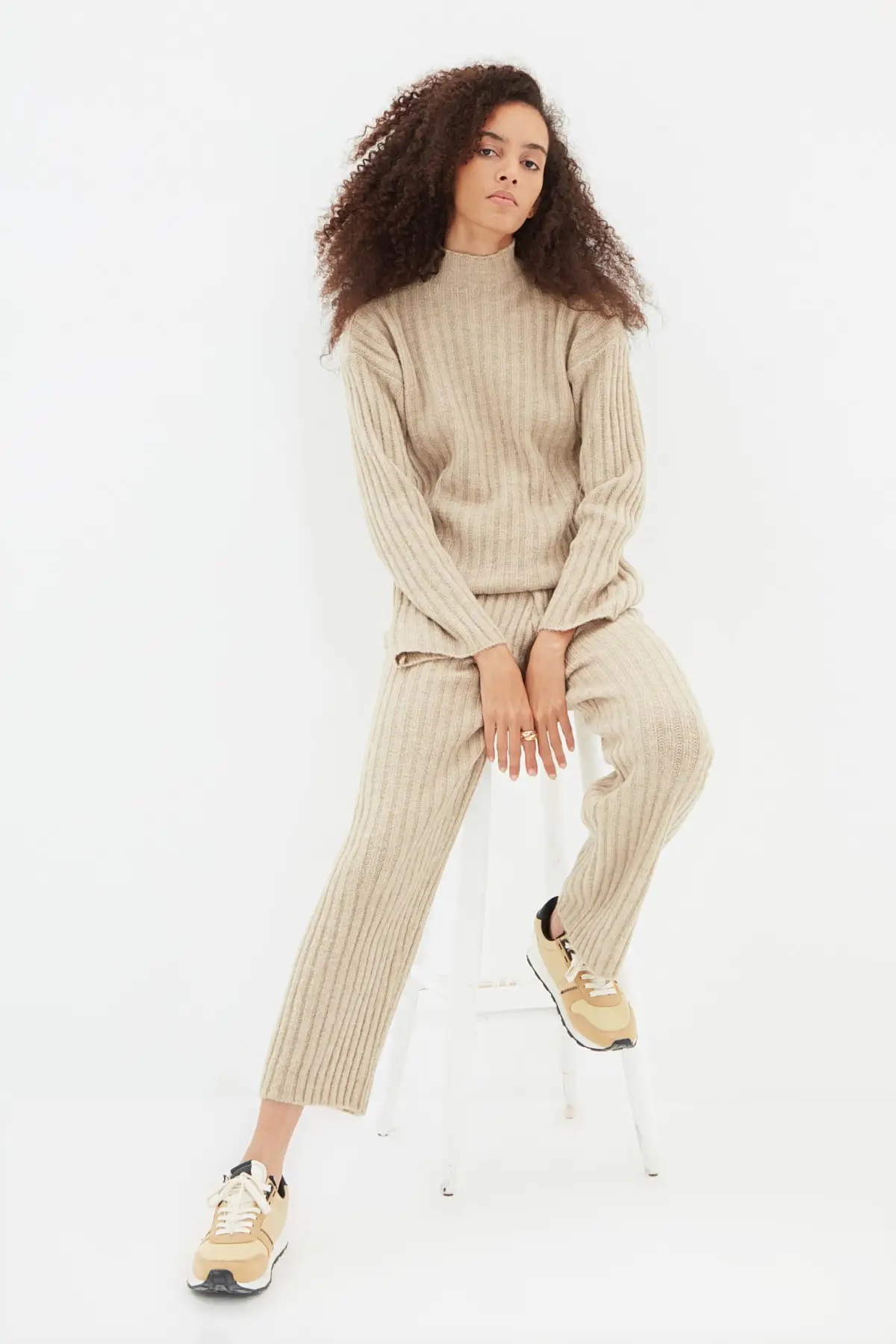 

Trendyol Wick Braided Knitwear Sub-Top Suit TWOAW22AU0298