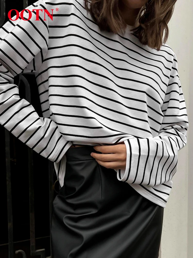 

OOTN Street Chic O Neck Black White Stripe T-Shirt Autumn Loose Long Sleeve Ladies Tops Casual Pullovers T Shirts Female 2023