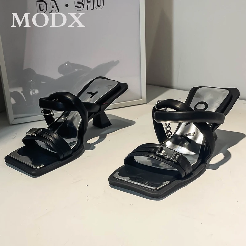 

Шлепанцы с металлической цепочкой, квадратный носок, высокий каблук, модные сандалии, без застежки, Мягкая Повседневная летняя обувь в стиле панк/Ретро