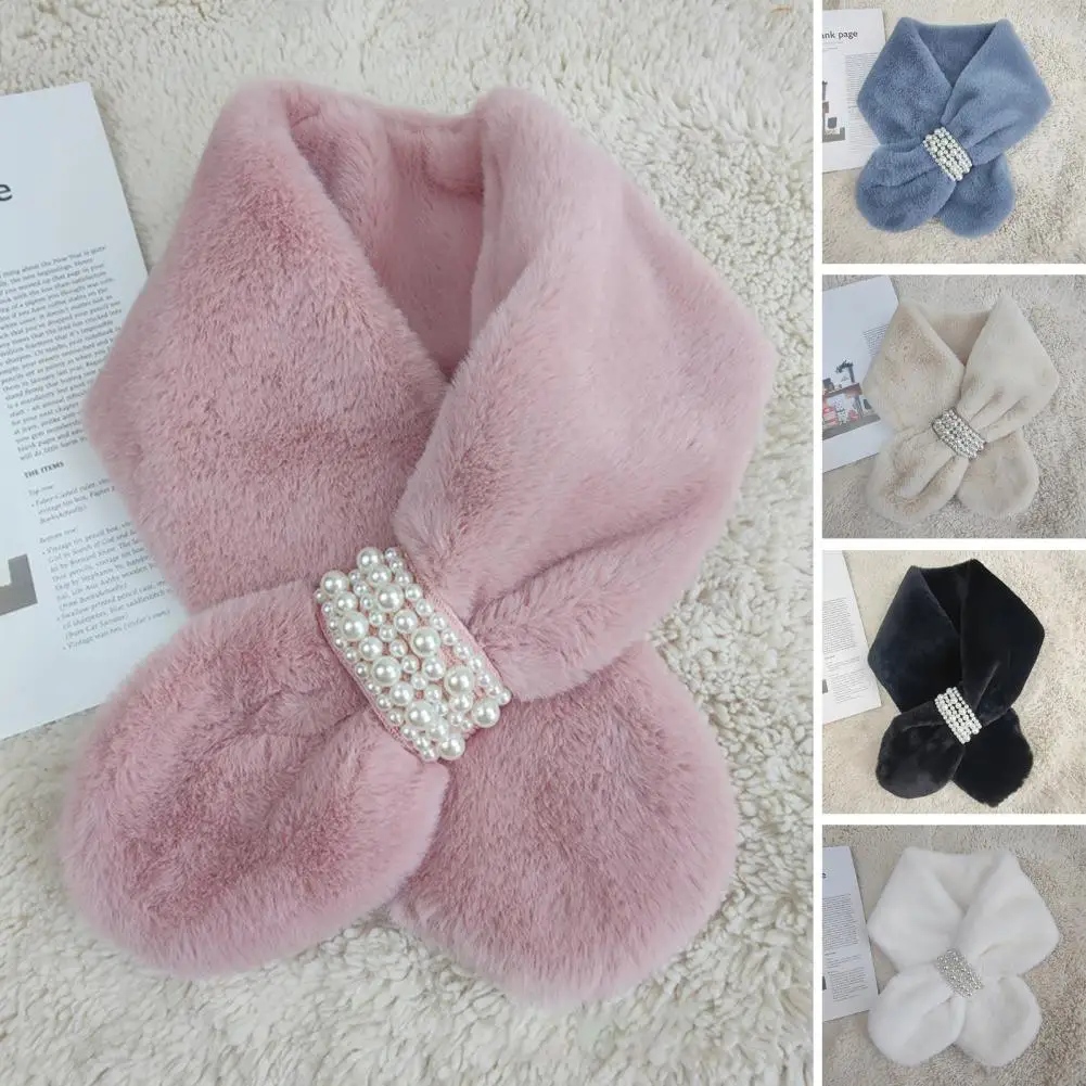 Перекрестный шарф с имитацией жемчуга и пряжкой из искусственного кроличьего