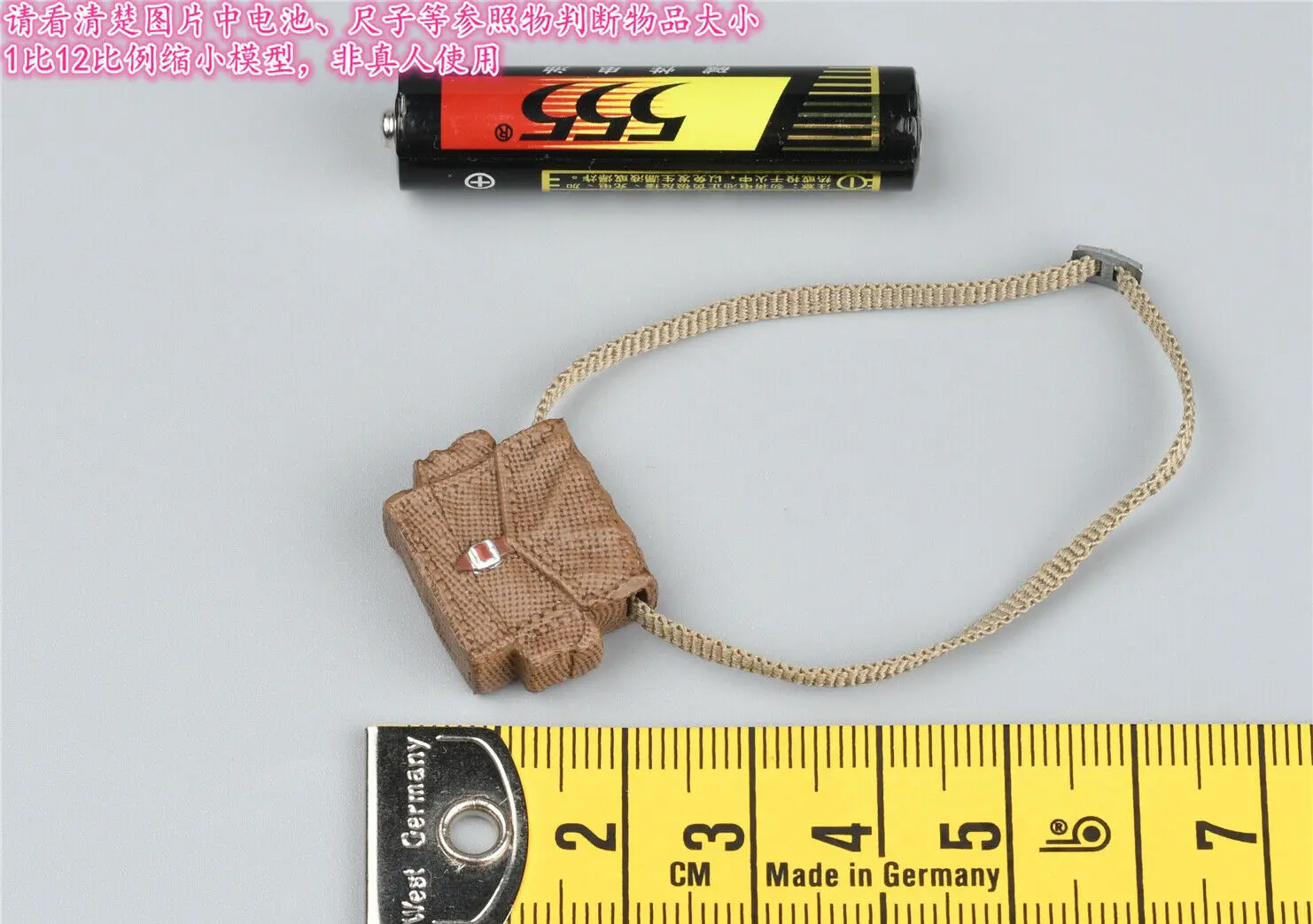 

POPTOYS BGS020 BGS021 BGS022 1/12 Scale Big Head Soldier Gas Mask Bag Model