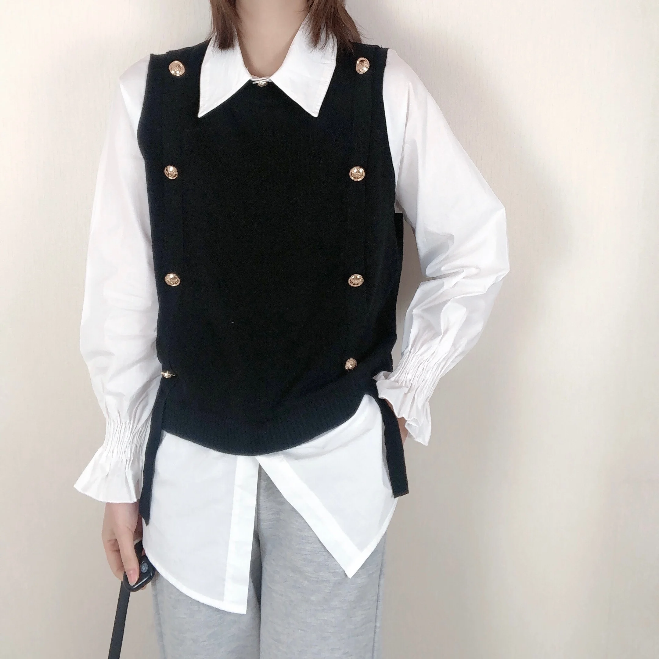 

FMFSSOM Осенняя Повседневная белая рубашка поло + свитер комплект из 2 частей свободный теплый свитер без рукавов Однотонная рубашка женские те...