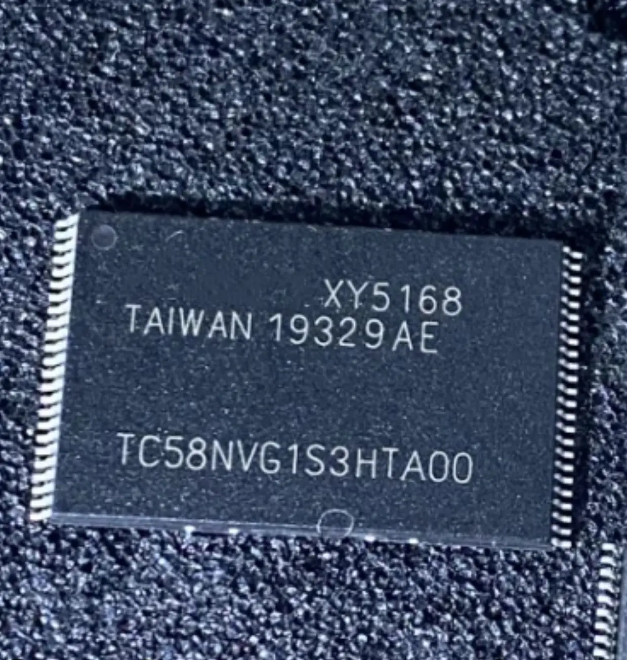 

10 шт./TC58NVG1S3HTA00 TC58NVG1S3HTAOO TSOP48