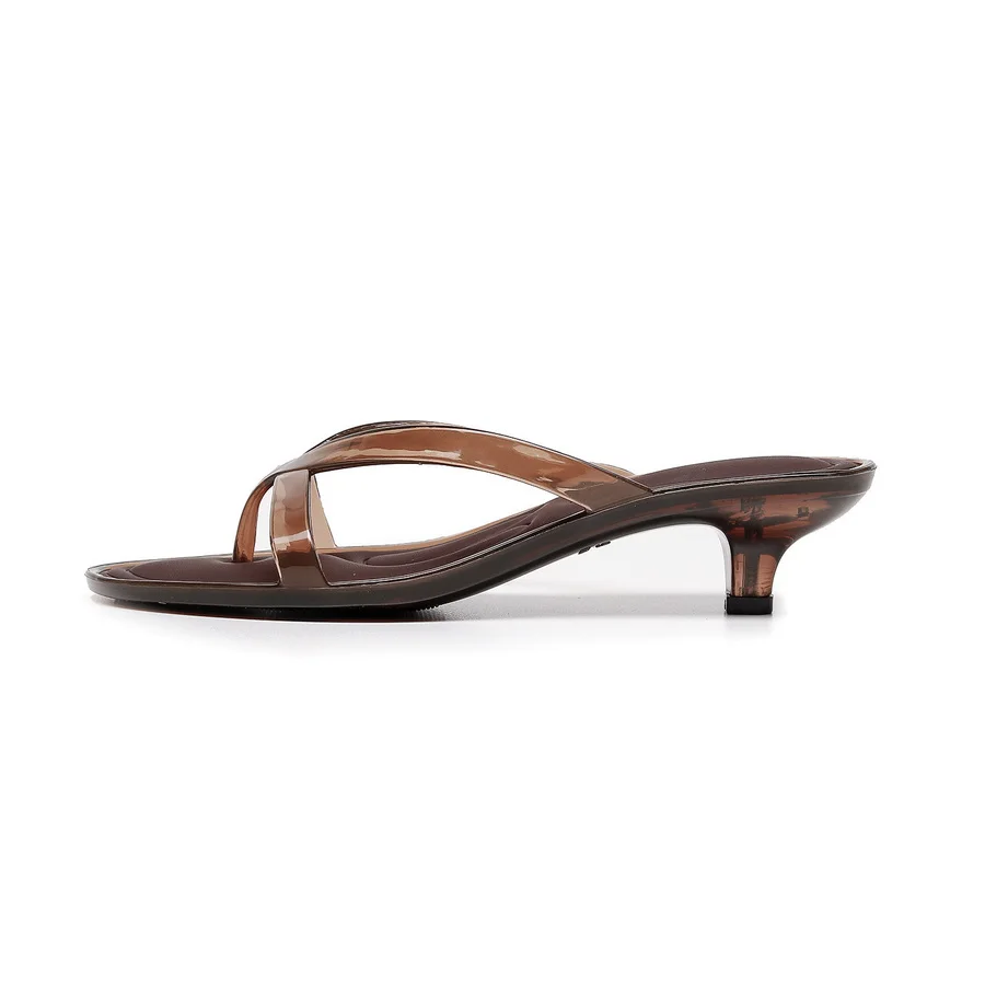 Фото Минималистичные парижские сандалии на каблуке из ПВХ для женщин, с открытым носком, на низком каблуке, элегантные слипоны, летние повседневные сандалии для бассейна и пляжа №4