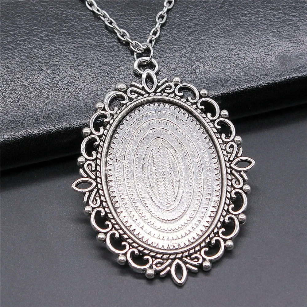 

2 Colors 30x40mm Inner Size Oval Classic Style Cameo Cabochon Pendant Necklace Accessories For Jewelry Making
