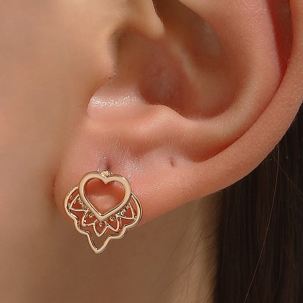 

Simple Hollow Heart Earrings for Women Geometric Irregular Charms Stud Piercing Jewelry Modern Earrings Best Friend Gift 2023