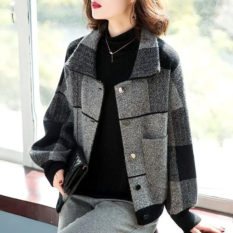 Куртка в клетку для ранней осени женский кардиган свободного кроя стройнящий