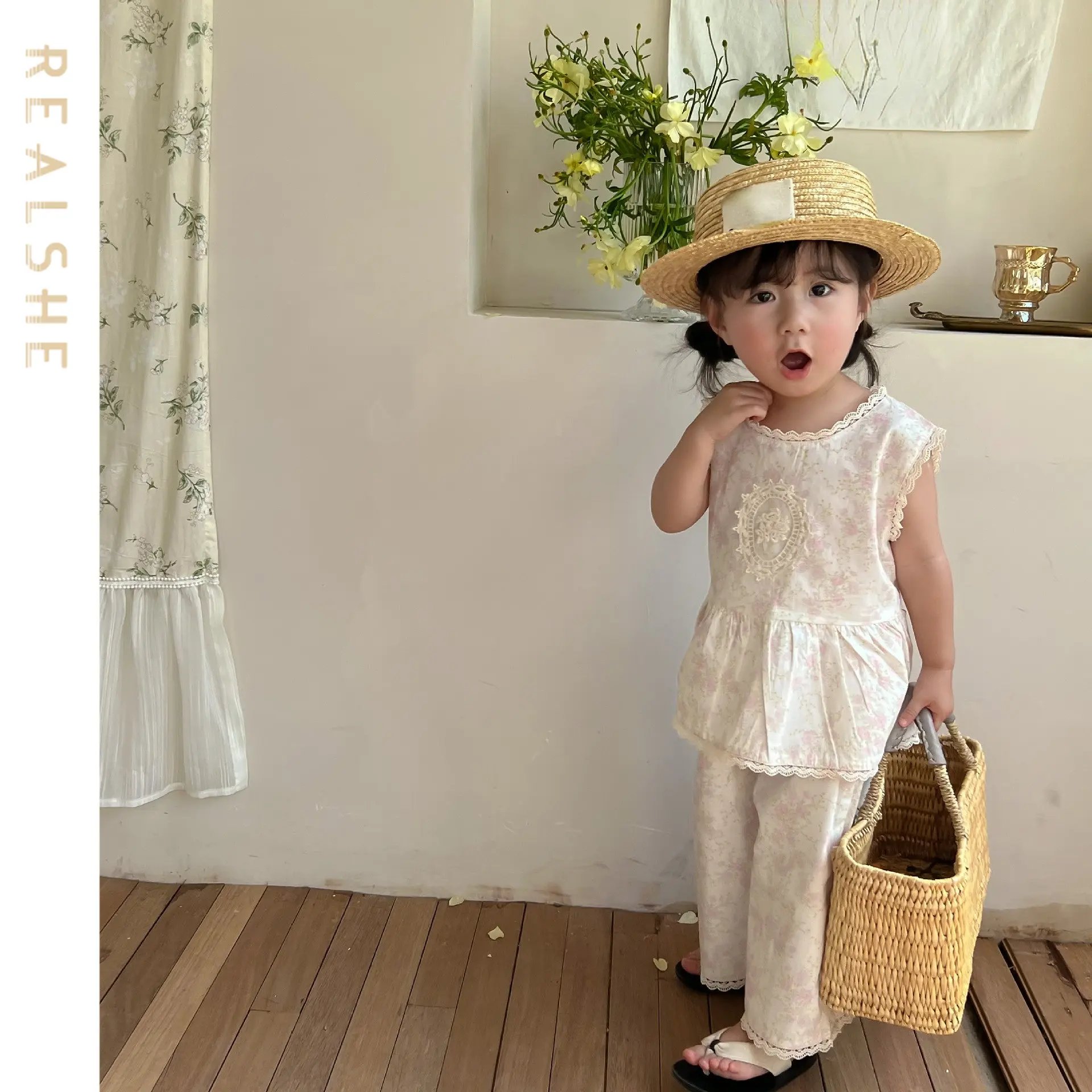 

Baby Clothing Sets Children Kids Clothes Girls Floral Lace Ruffles Sleeveless Tops+Pants Suits 2pcs Girls Sweet Set