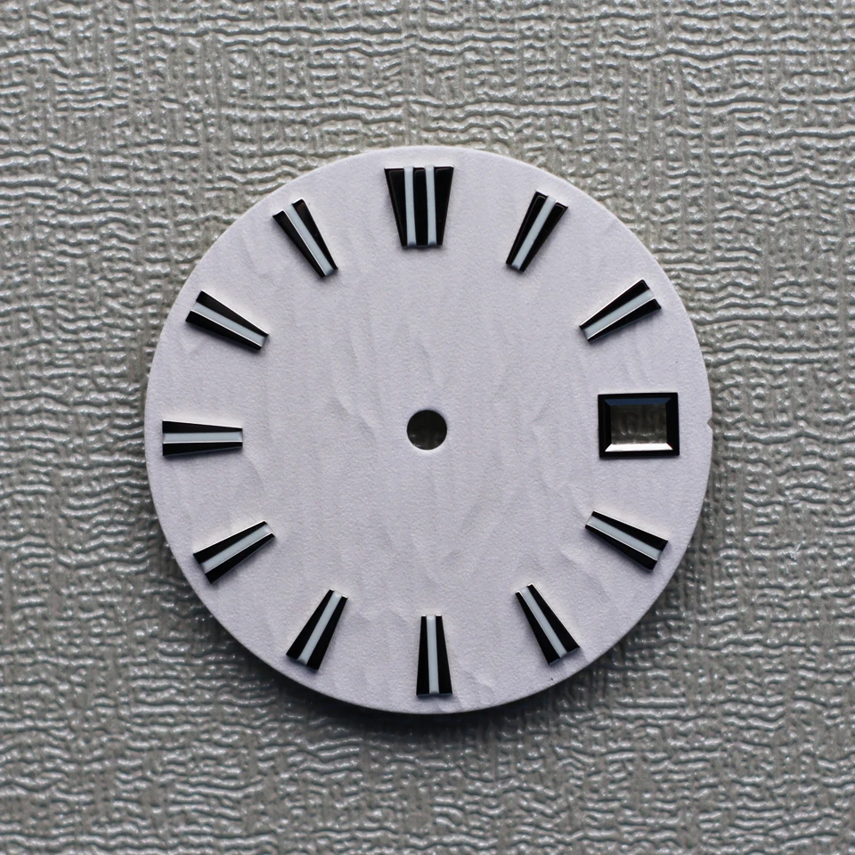 New NH35 dial wavy striped mechanical table modified diving surface surface needle C3 strong green night light dial