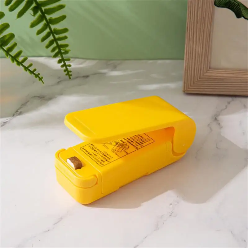 

Snack Sealing Plastic Bag Sealer Machine Creative Kitchen Gadgets Mini Plastic Bag Sealer Machine Plastic-envelop Machine New