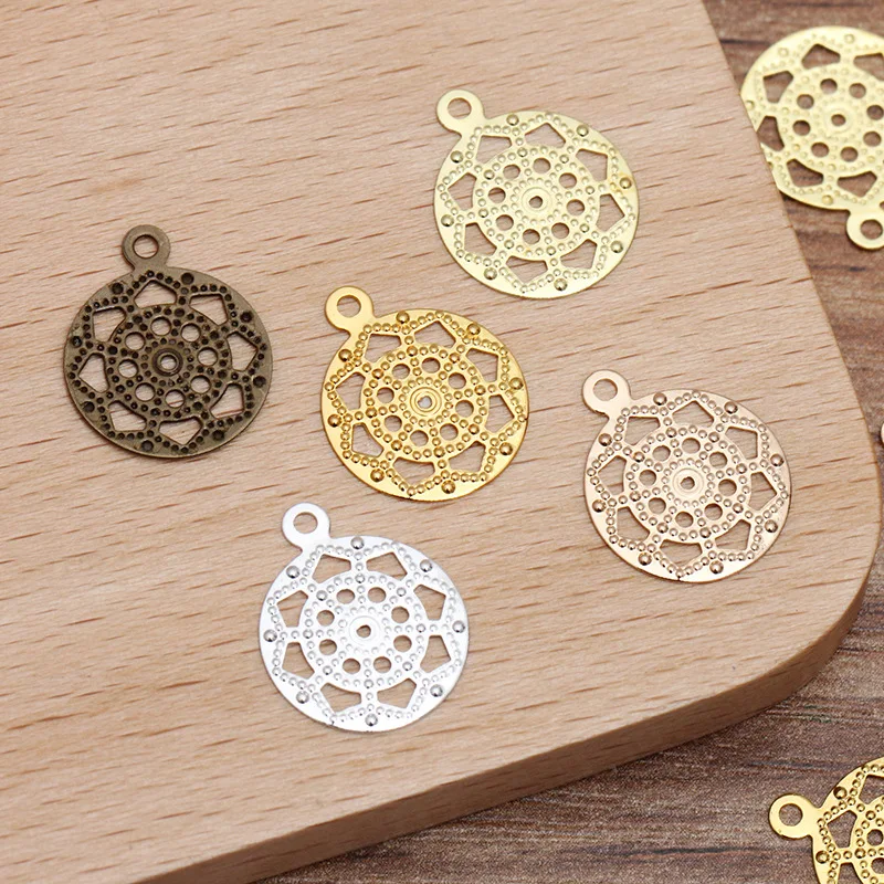 

200 PCS 13mm Metal Brass Antique Bronze Silver color Filigree Flowers Slice Pendant Charms DIY Jewelry Accessories