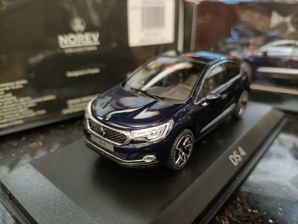 

1/43 Alloy Die Casting Simulation Car Model Norwell Original Citroen DS4 SUV 2015 High-end Collection Ornament Gift