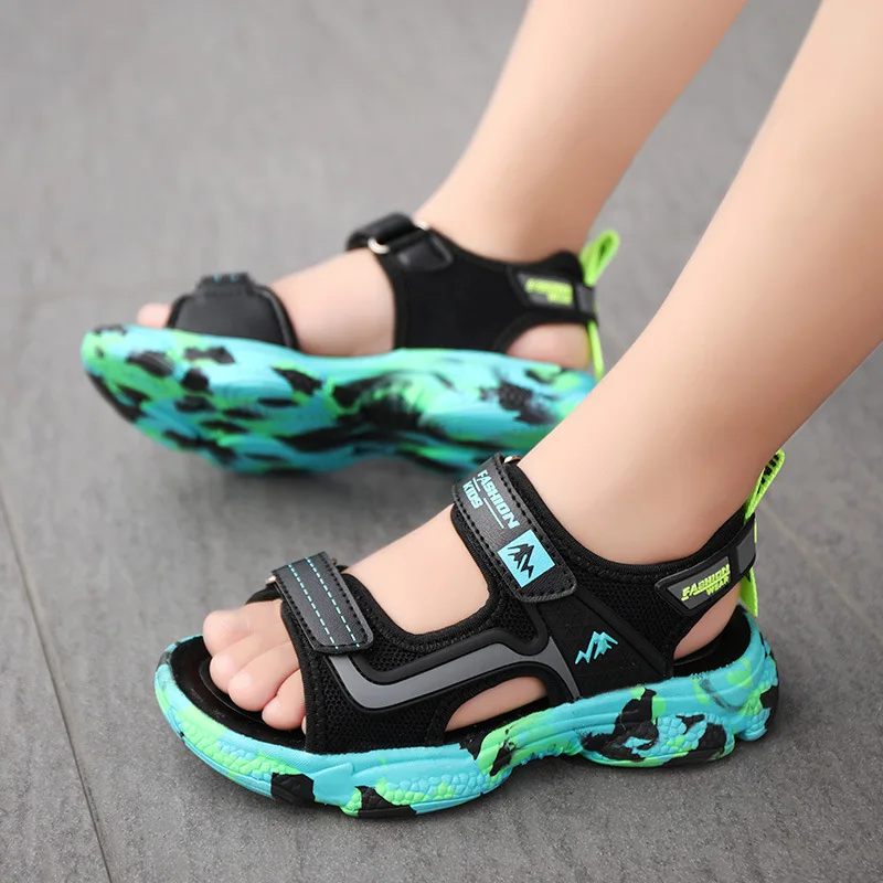 

New 2022 Summer Beach Water Children's Sandals Fashion Shoes Lightweight Non-slip Soft Bottom Shading Leather Boy Comfortable