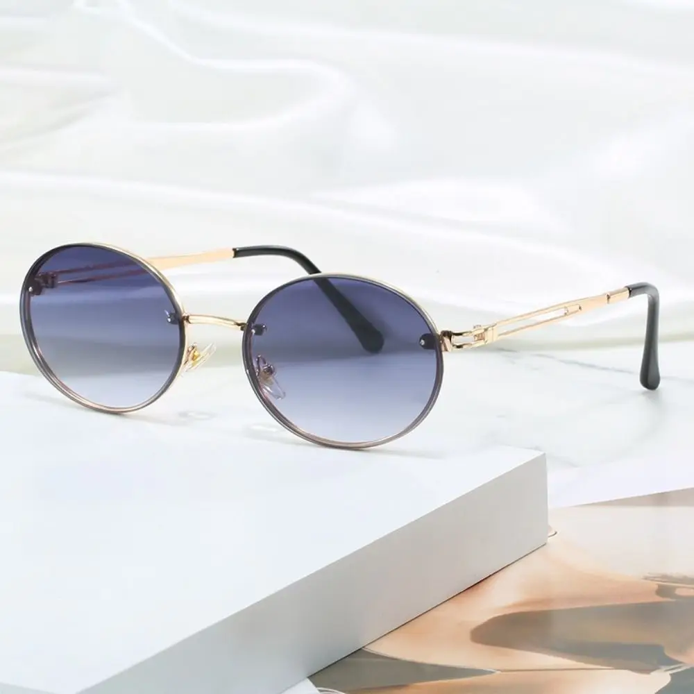 Солнцезащитные очки в овальной оправе стиле ретро