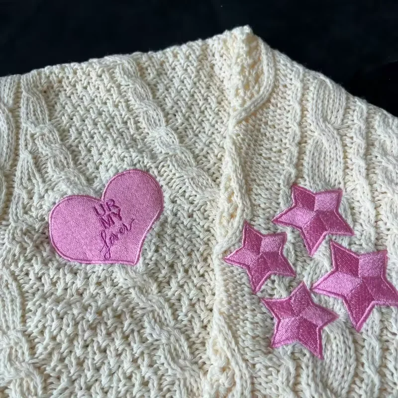 Женский вязаный кардиган с вышивкой в виде звезд
