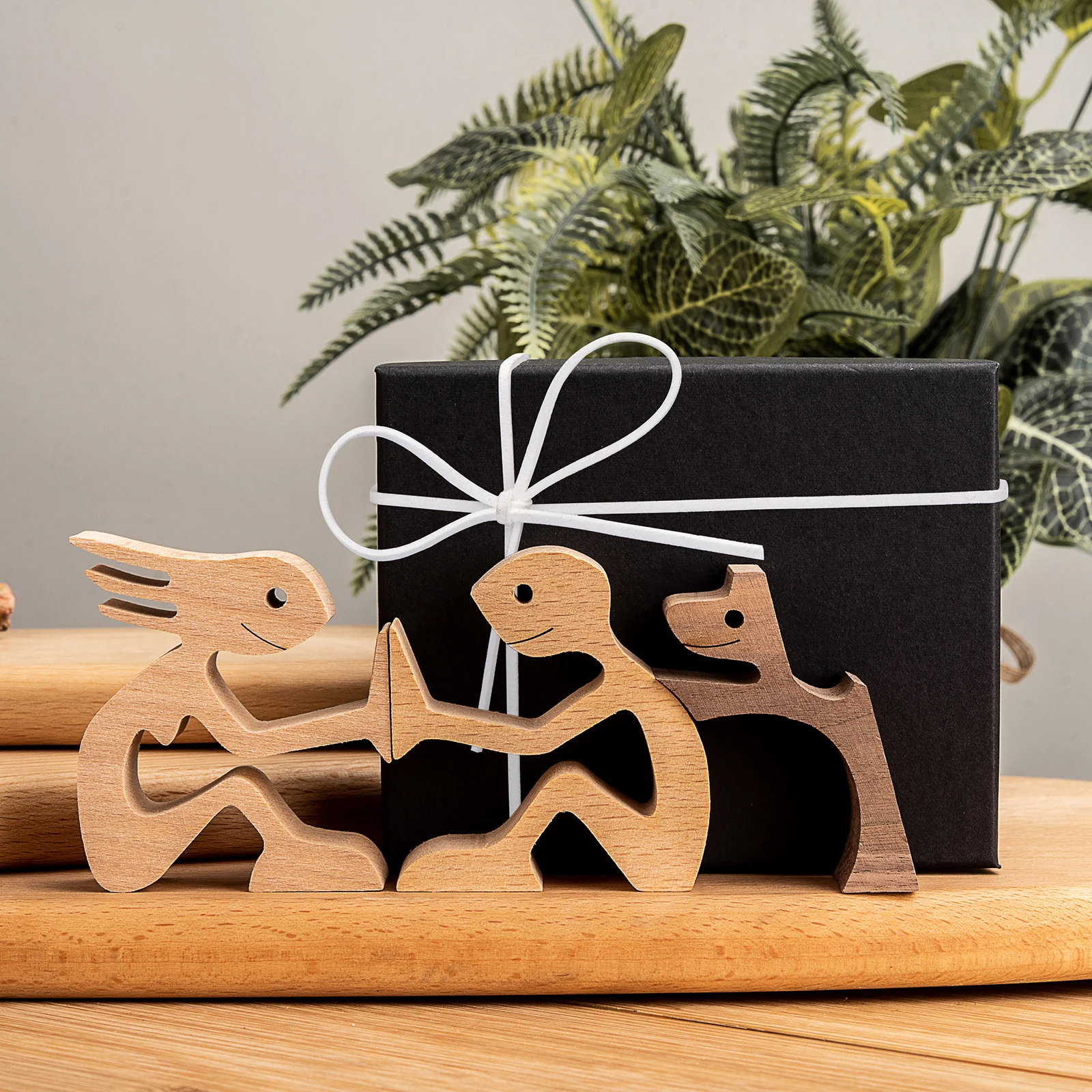 Деревянные статуэтки миниатюры для женщин и собак резьба по дереву