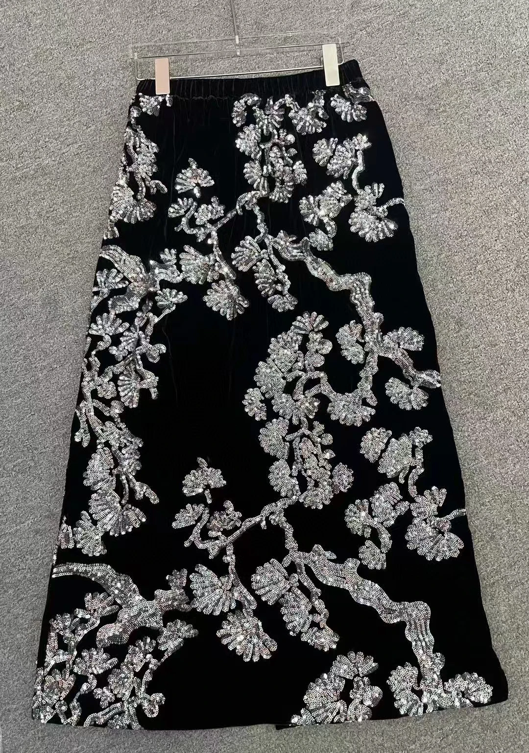 Весенне-осенняя новая женская высококачественная бархатная юбка с вышивкой и