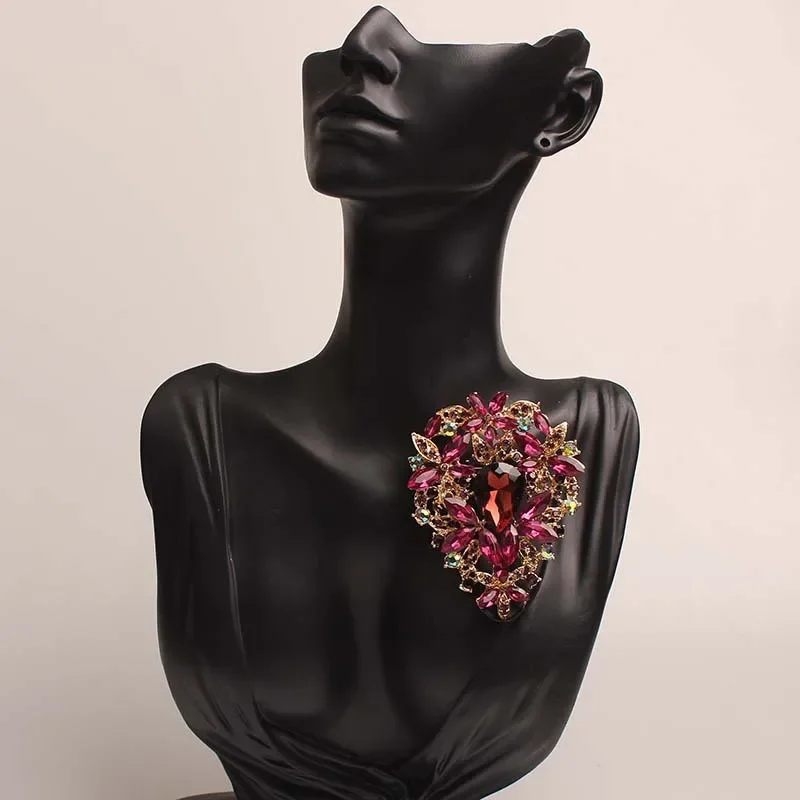 Женская брошь из хрустального стекла