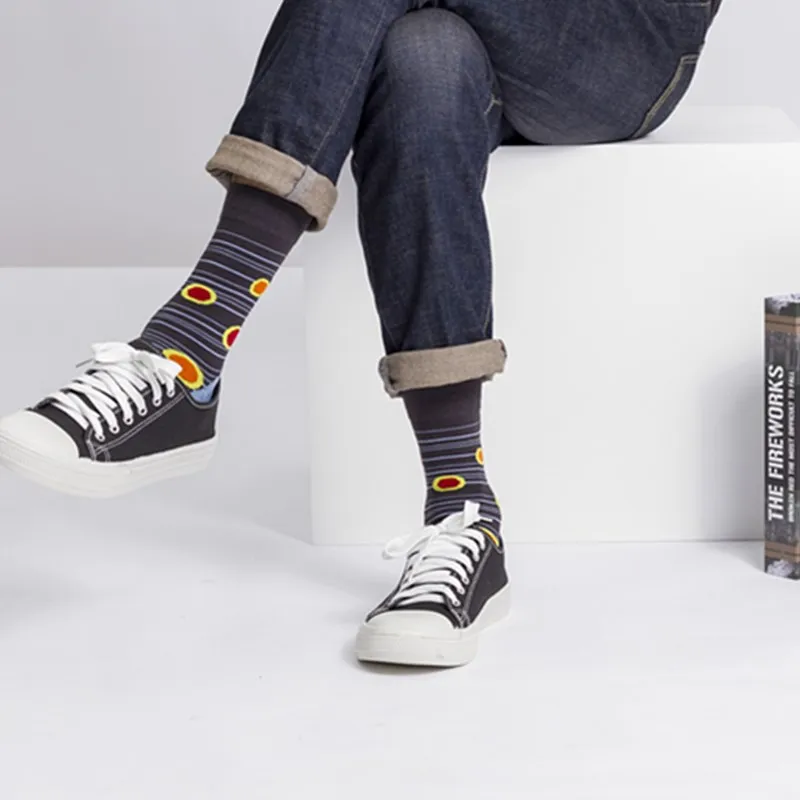 Brand men's latest design medium tube socks four seasons socks high quality business geometric pattern color men's cotton socks