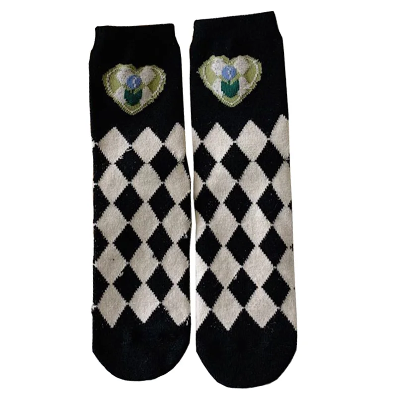 5 Pairs Fashion New Soft Comfortable Women Socks Kawaii Flowers Print Sweet College Style Winter Thicken Wool Socks Leg Warmers