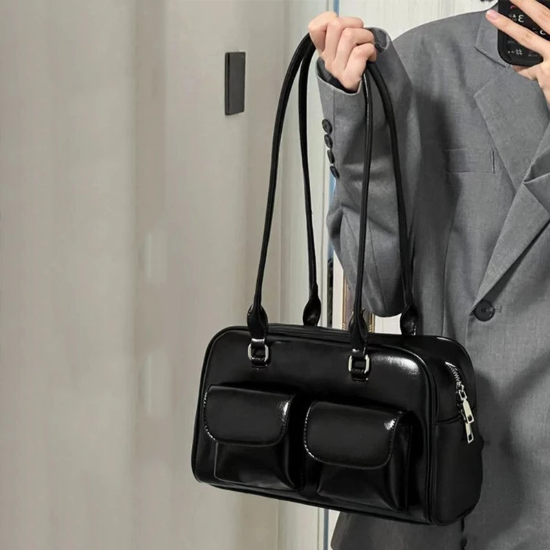 

Large Capacity Bags Women's Fashion Retro Black Shoulder Bag Literature Versatile Student Commuter New In Handbag Bolsa Feminina