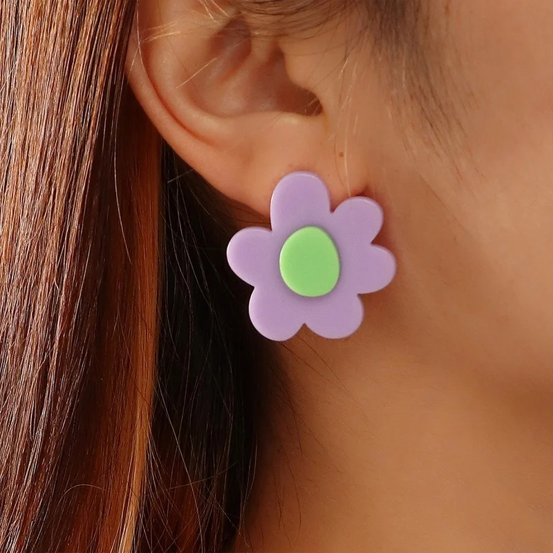 

2021 Wholesale Purple Stud Earrings for Women Spring Fresh and Cool Daisy Flower Brincos Sweet Wedding Jewelry