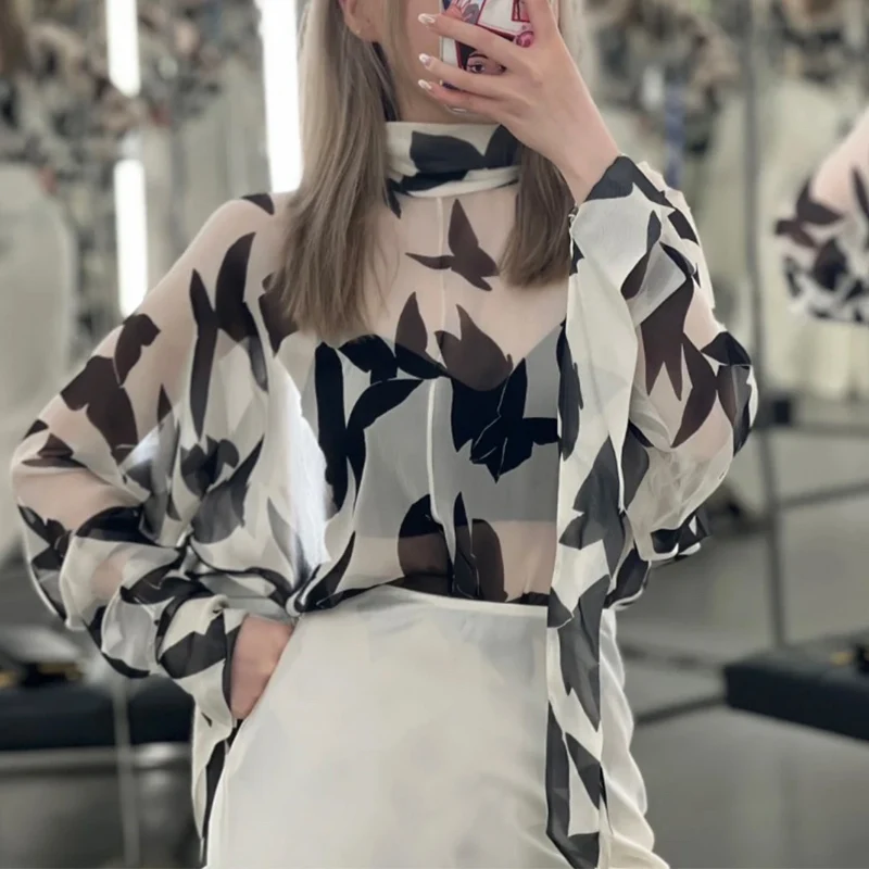 Рисунок 5 - Женская прозрачная блузка в стиле ретро